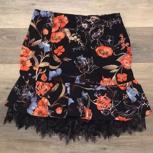Who What Wear Skirt, ruffled, lace, floral size 2